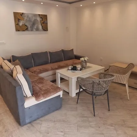 Revita Cocktail 別荘 *